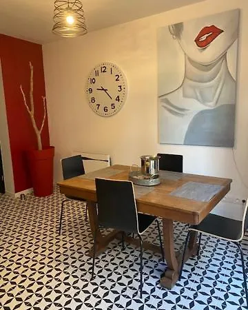 Holiday home Maison De Charme Isle Sur La Sorgue *